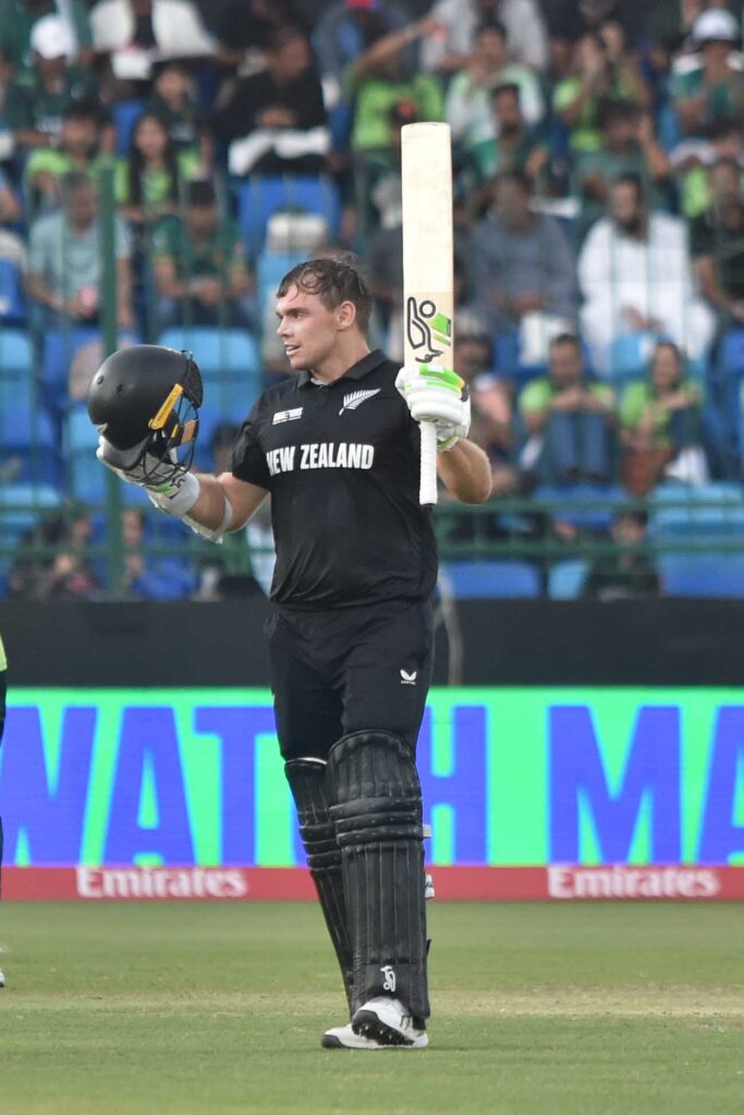 New Zealand Crush Pakistan in ICC Champions Trophy Opener