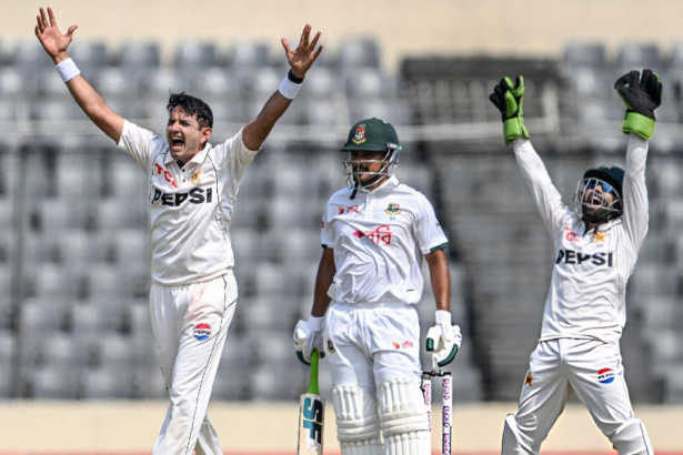Mohammad Abbas Creates History for Pakistan, Joins elite club of Wasim, Waqar, Imran Khan